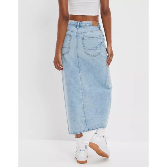 AE Medium Wash Dreamy Drape Low-Rise Denim Maxi Skirt Y2K Vibes - Picture 3 of 14